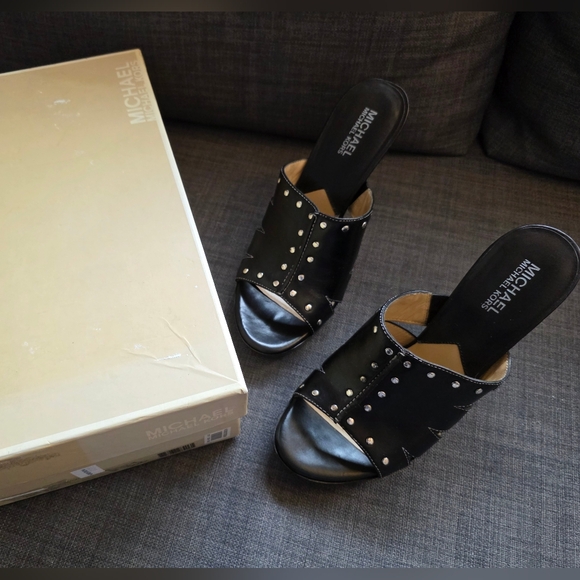 Michael Kors Black Sandal, Size 8 - Picture 2 of 12